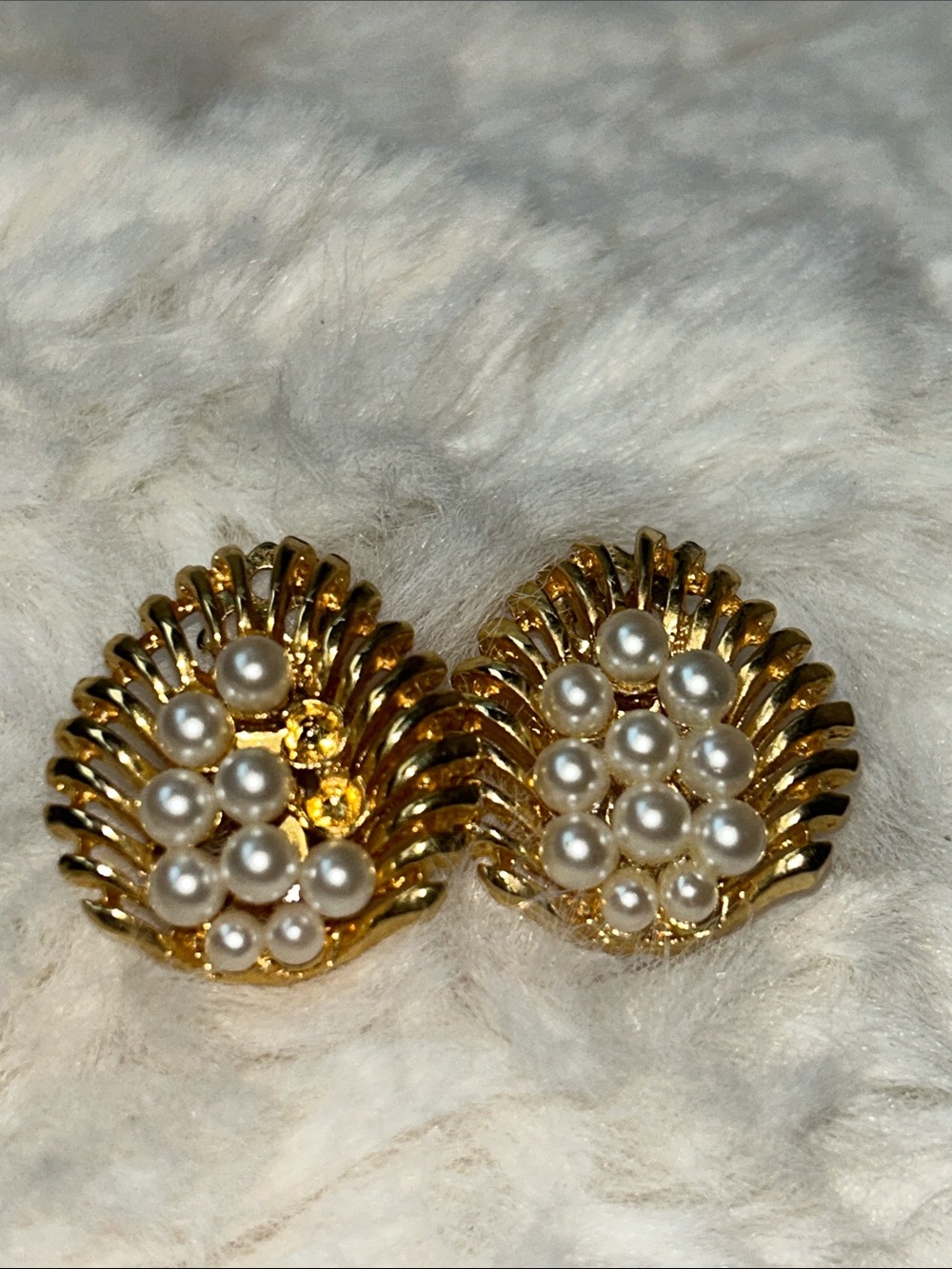 Vintage Gold-Tone Pearl Cluster Clip-On Earrings